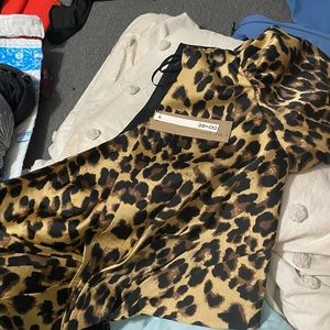 DO+BE one shoulder puff sleeve shirt